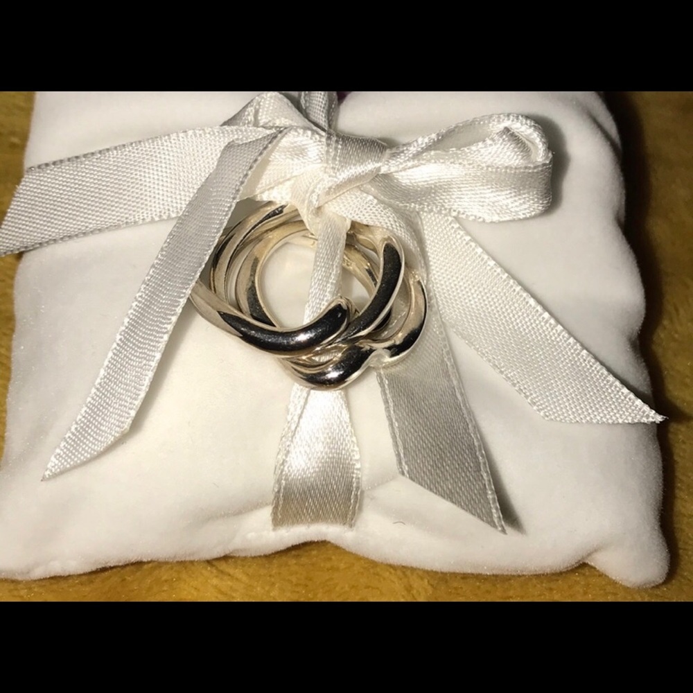 Strength courage wisdom ring ..size 8 - Picture 5 of 6